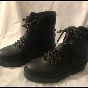 Coach Hiker Rain boots w/faux fur liner